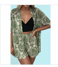 Vintage Floral Print Open Top and Shorts Outfit / Green