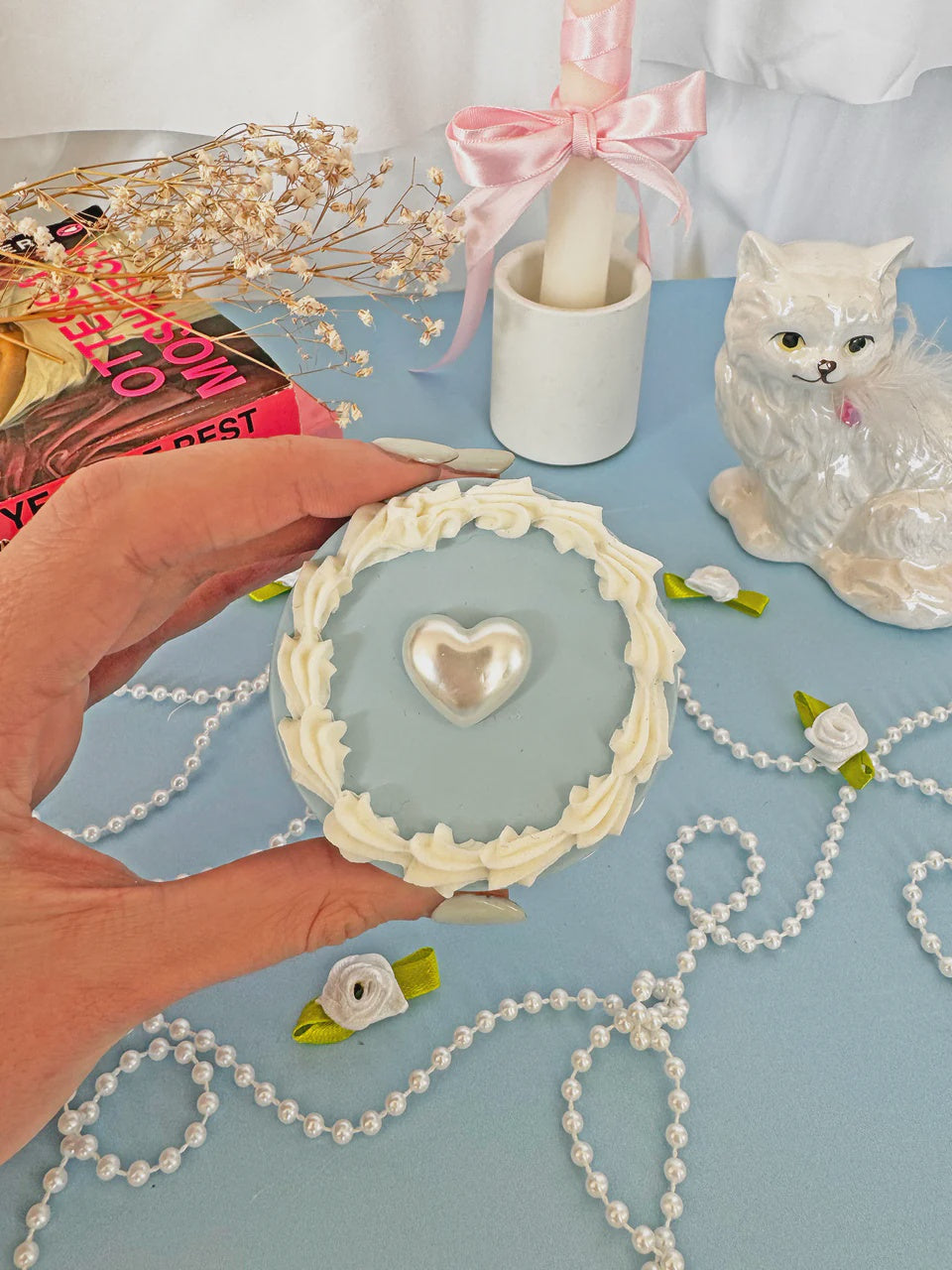 Coquette Cake Grinder